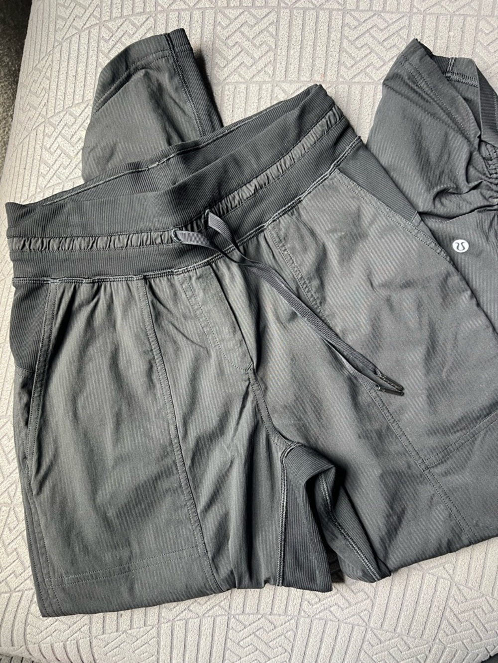 lululemon athletica Black Track Pants Joggers cropped